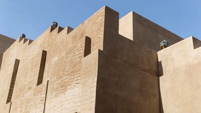 Embracing its dune-filled location and name that means ‘gateway to the sun’, the resort’s new design is inspired by the earthy tones of the desert as they change throughout the day