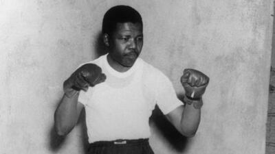 Mandela adopts a boxing pose circa 1950. Getty Images