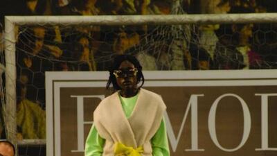 Rasha Al Qutob’s sense of colour is immaculate with this slouchy gillet with childish pockets. Tied with a wide drawstring belt, over a pistachio top, it is effortlessly elegant. Courtesy ESMOD