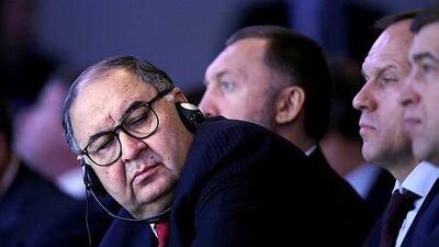 Russian billionaire Alisher Usmanov, who owns 30 percent of Arsenal, believes manager Arsene Wenger is letting his purist footballing principles stand in the way of Arsenal’s success. Chris Ratcliffe/Bloomberg