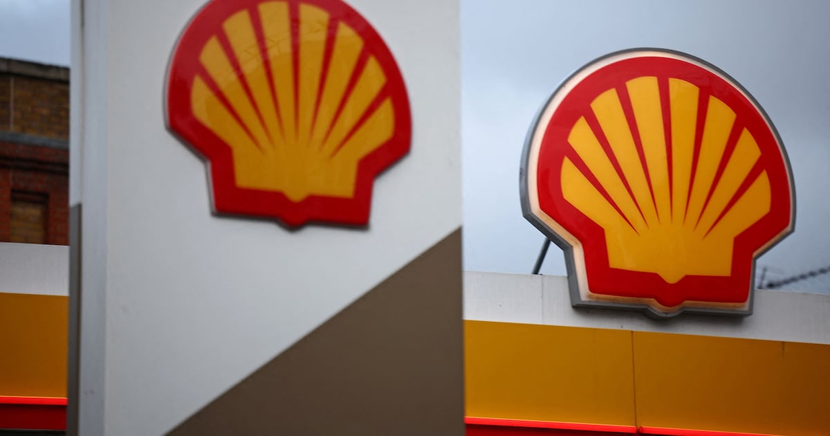 Shell profits surge on rising oil price as Qatar LNG damage increases risks