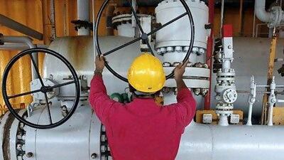 Higher oil production and increases in public spending are underpinning stronger growth as the UAE economy enters the second half of the year.