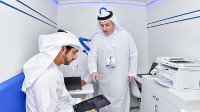 Sheikh Hamdan bin Mohammed bin tours the Dubai Boat Show.