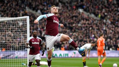 Sunday, April 3: West Ham 2 (Cresswell 32', Bowen 58') Everton 1 (Holgate 53'): Everton, without an away league win since August 28, were beaten at the London Stadium and remain 17th in the table. An Aaron Cresswell free-kick and Jarrod Bowen close-range finish sandwiched a deflected Mason Holgate volley. Reuters