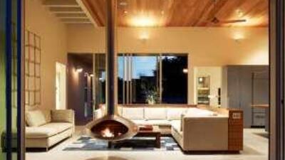 The US architect Cass Calder Smith designed the Seadrift Residence, a completely sustainable home in northern California.