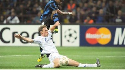 Samuel Eto'o has been trying to inspire his Inter Milan side to overturn the three-goal deficit against Schalke tonight.