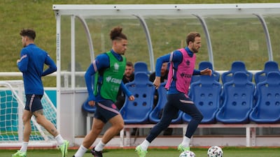 England's Kalvin Phillips, left, and captain Harry Kane during training.