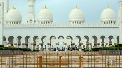 Sun and cloudy weather expected at the Grand Mosque. NA Reporter: