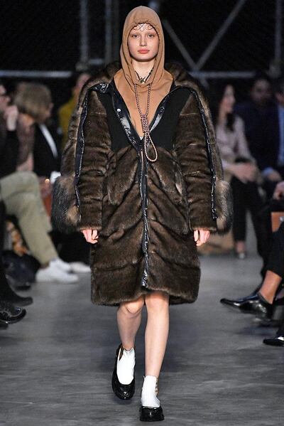 The FW19 Burberry hoodie with noose detail.