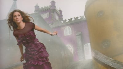 'Tesadaa Bemeen', Elissa (2010). Supplied