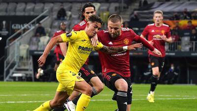 Luke Shaw 7 Superb when dispossessing Pino after 16 minutes and shot across goal after 19. Kept pushing forward and smashed a shot/cross to Cavani on 71. Stopped first Villarreal attack in extra time. Took the seventh penalty. It crept in. EPA