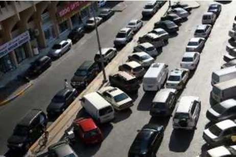 November 10, 2008 / Abu Dhabi/ Cars fill the streets near 6th Street and 8th Street in Abu Dhabi November 10, 2008.