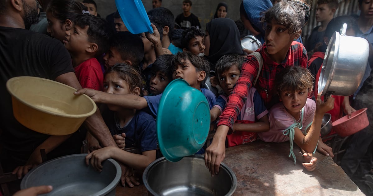 UN-Beamter warnt: Tausende Babys in Gaza könnten ohne Hilfe innerhalb von ...