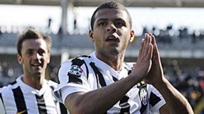 Juventus's Felipe Melo celebrates after scoring the winner against Atalanta yesterday.