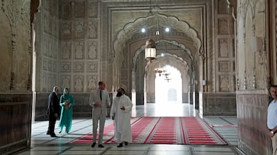 Britain's Prince William and Catherine, Duchess of Cambridge visit the Badshahi Mosque in Lahore, Pakistan October 17, 2019. Reuters
