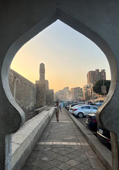An Egyptian man in the medieval quarter of the Egyptian capital carries his meal ahead of Iftar, the meal that ends the dawn-to sunset fast during the holy Muslim month of Ramadan. Reuters