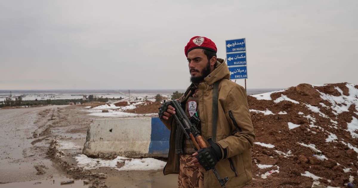 Syria Extends Ceasefire With Kurdish-Led SDF 15 Days, Backs U.S. Operation to Transfer Islamic State Prisoners