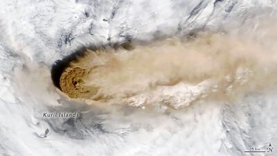 3. Another image of the Raikoke eruption was captured on the same morning by the Suomi NPP satellite. Photo: Nasa Earth Observatory