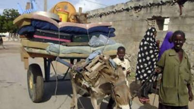 People fleeing from renewed clashes in Mogadishu, Somalia, this week. Continued instability across the region has deterred investment.