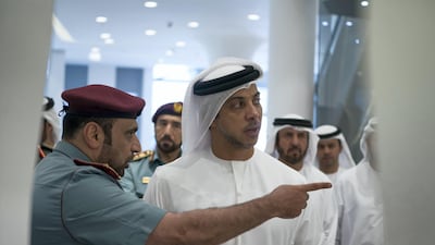 Sheikh Mansour bin Zayed tours the Rabdan Academy. Rashed Al Mansoori / Crown Prince Court - Abu Dhabi