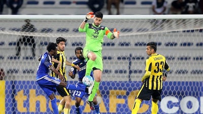 Al Nasr ( blue ) vs Sepahan ( black/yellow ) durng the Asian Football Cup in Dubai on Tuesday March 1, 2016. Ashraf Umrah / Al Ittihad