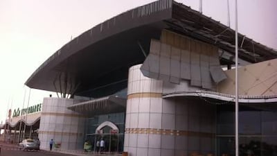 A Lulu hypermarket in Al Ain was damaged.