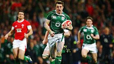 Ireland's Tommy Bowe breaks clear to score his memorable try against Wales.