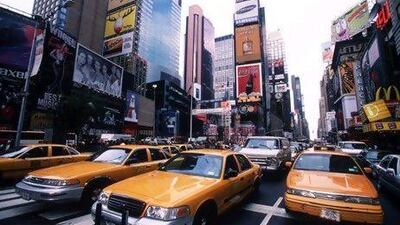 We tend to think of cities as environmentally unfriendly places, but at least one economist believes that cities are actually more eco-friendly than suburbia.