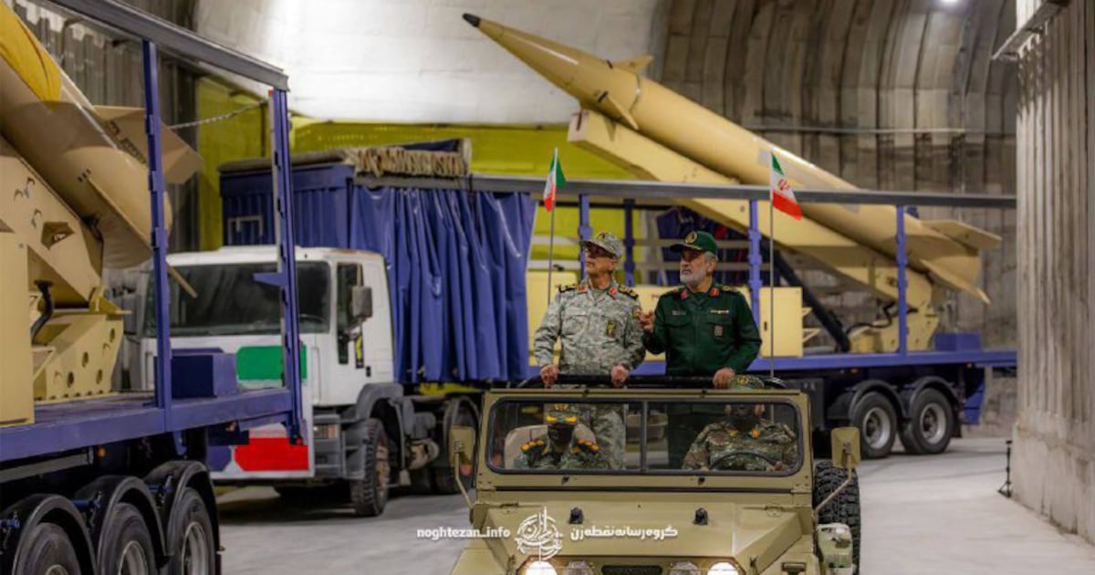 US intelligence says Iran not building nuclear bomb as Tehran reveals ...
