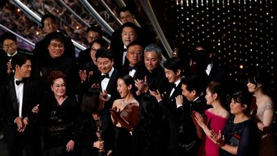 FILE PHOTO: Kwak Sin Ae and Bong Joon-ho win the Oscar for Best Picture for "Parasite" at the 92nd Academy Awards in Hollywood, Los Angeles, California, U.S., February 9, 2020. REUTERS/Mario Anzuoni - HP1EG2A0CUR5E/File Photo