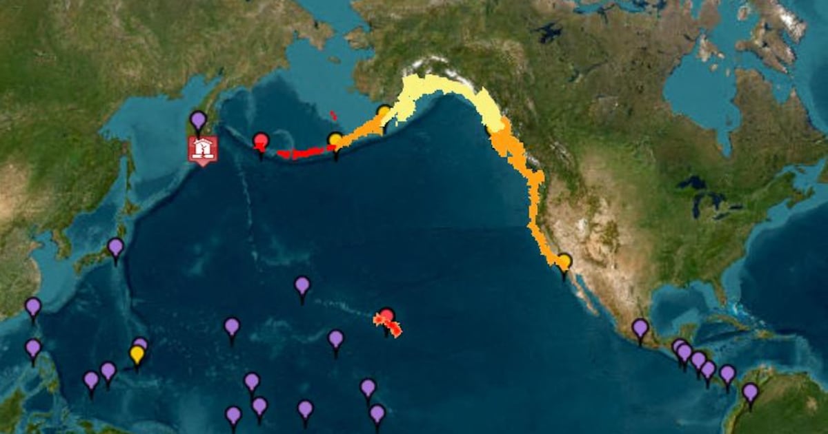 Tsunami trifft Russlands Kurilen-Inseln und Japan nach Erdbeben der Stärke ...