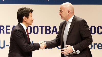 South Korea Football Association (KFA) president Chung Mong-Gyu (L) shakes hands with FIFA president Gianni Infantino (R) after a joint press conference in Seoul, South Korea, 27 April 2016. Gianni Infantino arrived to Seoul for a two-day visit to hold meetings with FIFA Partners Hyundai Motor Group and with the KFA ahead of South Korea hosting the FIFA U-20 World Cup 2017. EPA/JEON HEON-KYUN
