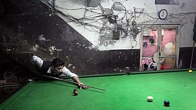 Snooker is played in dilapidated surroundings in Pakistan, despite it being 'the most popular game' in the country, according to Shahid Aftab.