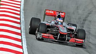 Jenson Button?s decision to change to the hard tyre on lap 10 saw him lose ground towards the end of the Malaysian Grand Prix on Sunday and finish in eighth.