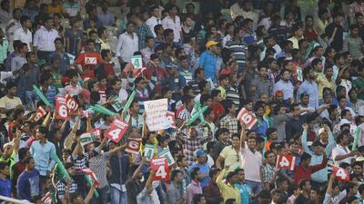 Indian crowd cheers during Bangladesh-Pakistan match of the ICC World Twenty20 2016 cricket in Kolkata, India, Wednesday, March 16, 2016. (AP Photo/ Bikas Das)