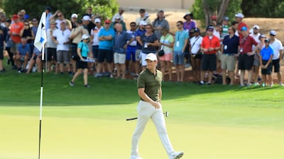 DUBAI, UNITED ARAB EMIRATES - NOVEMBER 16: Rory McIlroy of Northern Ireland walks on the 1st green during day two of the DP World Tour Championship at Jumeirah Golf Estates on November 16, 2018 in Dubai, United Arab Emirates. (Photo by Andrew Redington/Getty Images)