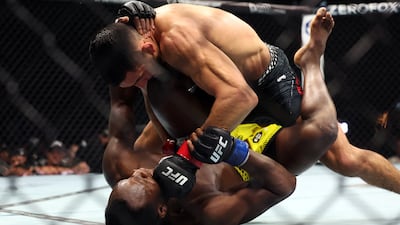 Aaron Pico (black shorts) beats Losene Keita in a featherweight fight to kick off the main card at UFC 333.