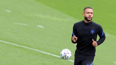 Memphis Depay takes part in a training session in Zeist. AFP