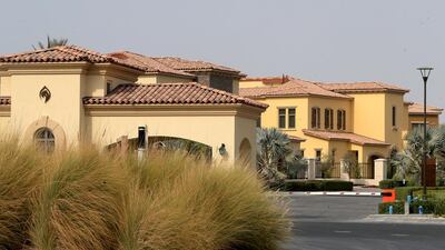 Saadiyat Beach villas: Q3 no change. 3BR - Dh290-300,000. 4BR - Dh290-300,000. 5BR - Dh350-850,000. Q3 2013-Q3 2014 no change. Ravindranath K / The National