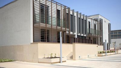 Al Raha Beach villas: Q4 2014 no change year-on-year. 3BR - Dh250,000 average rental rate. 4BR - Dh255,000 average rental rate. 5BR - Dh320,000 average rental rate. Silvia Razgova / The National