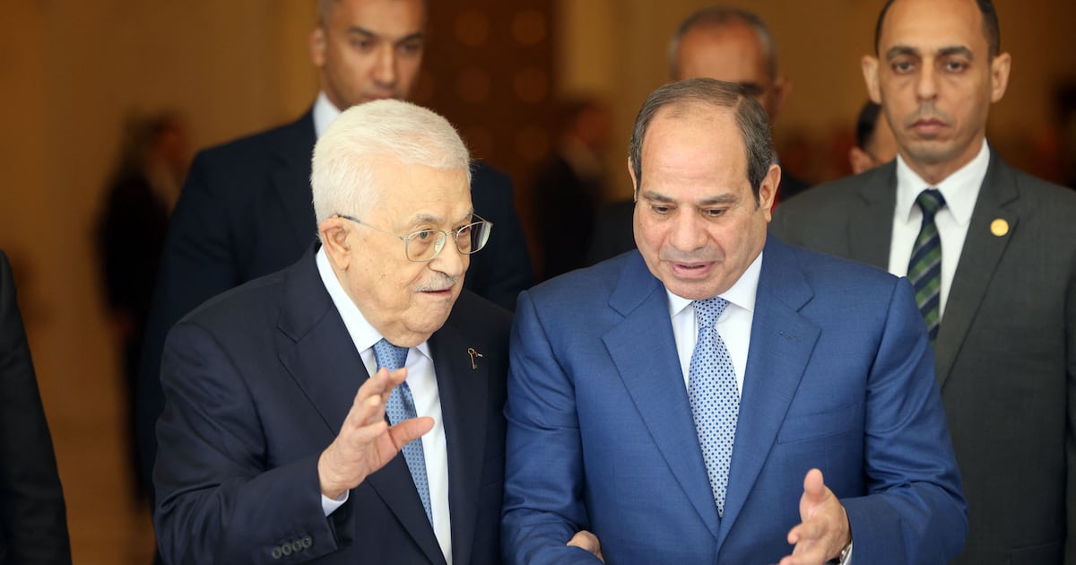 Abbas in Cairo for talks with El Sisi as Palestinian factions manoeuvre ...