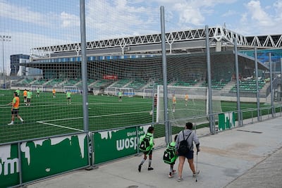 UE Cornella's players during training. EPA