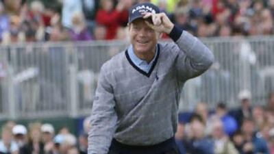 Tom Watson celebrates victory at last year's Senior British Open Championship.