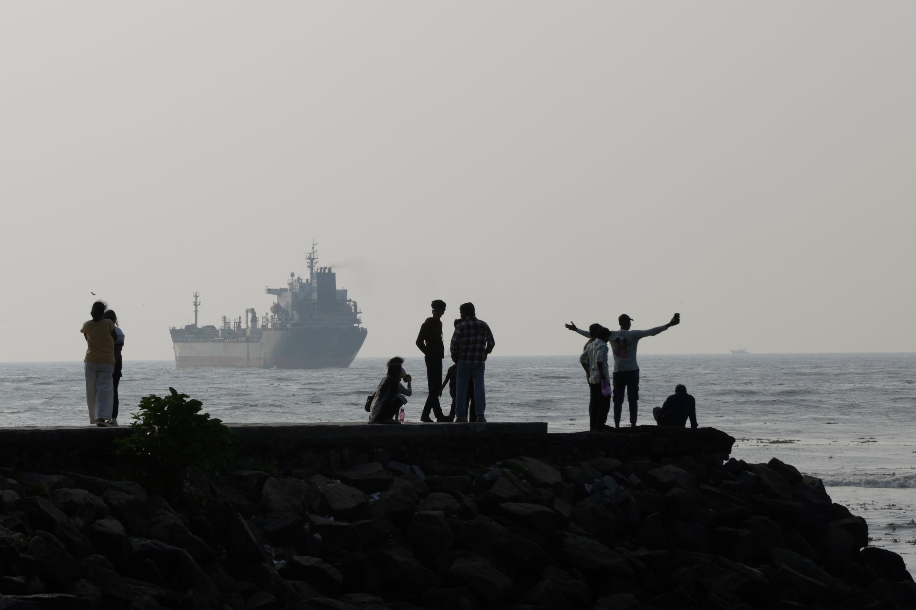 Ship-to-Ship Oil Transfers Near India Increase Due to Gulf Shipping Bottlenecks