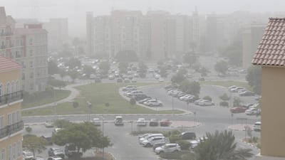 DUBAI , UNITED ARAB EMIRATES , JULY 12 – 2017 :- Hot and dusty weather in Discovery Gardens area in Dubai. ( Pawan Singh / The National )