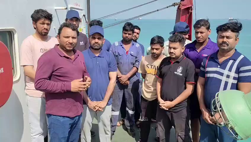 The cargo vessel Manali was carrying 24 sailors from India, Bangladesh and Vietnam