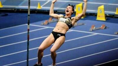 Yelena Isinbayeva, the Russian pole vaulter, shows her delight after breaking the indoor world record with a jump of 5.01m to win the women’s event at the XL Galan Indoor athletics meeting in Stockholm, Sweden, on Thursday.