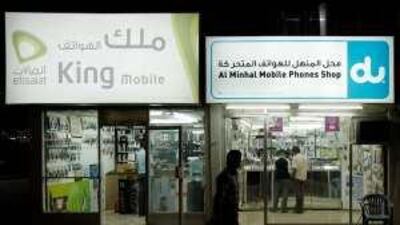 Until recently du showed little sign of disturbing Etisalat's grip on the market but that seems to be changing.