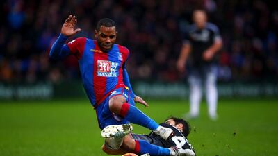 Jason Puncheon of Crystal Palace battles for the ball with Cesc Fabregas of Chelsea during their Premier League match at Selhurst Park on January 3, 2016 in London, England. Ian Walton / Getty Images