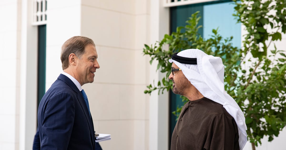 President Sheikh Mohamed receives Russian First Deputy Prime Minister